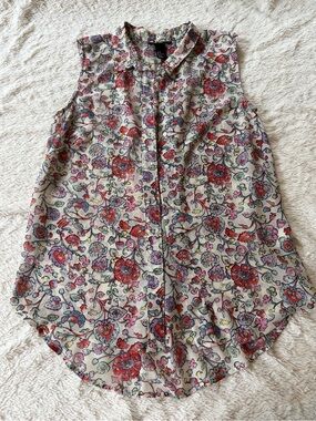 H&M Floral Button-Front Sleeveless Too - Cream with Red & Multicolor Floral